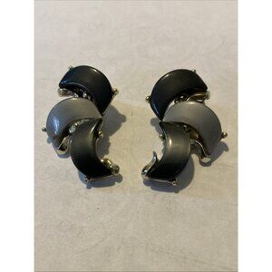 Vintage 1970's Modernist Thermoset Gray Monochrome Tone Clip Earrings